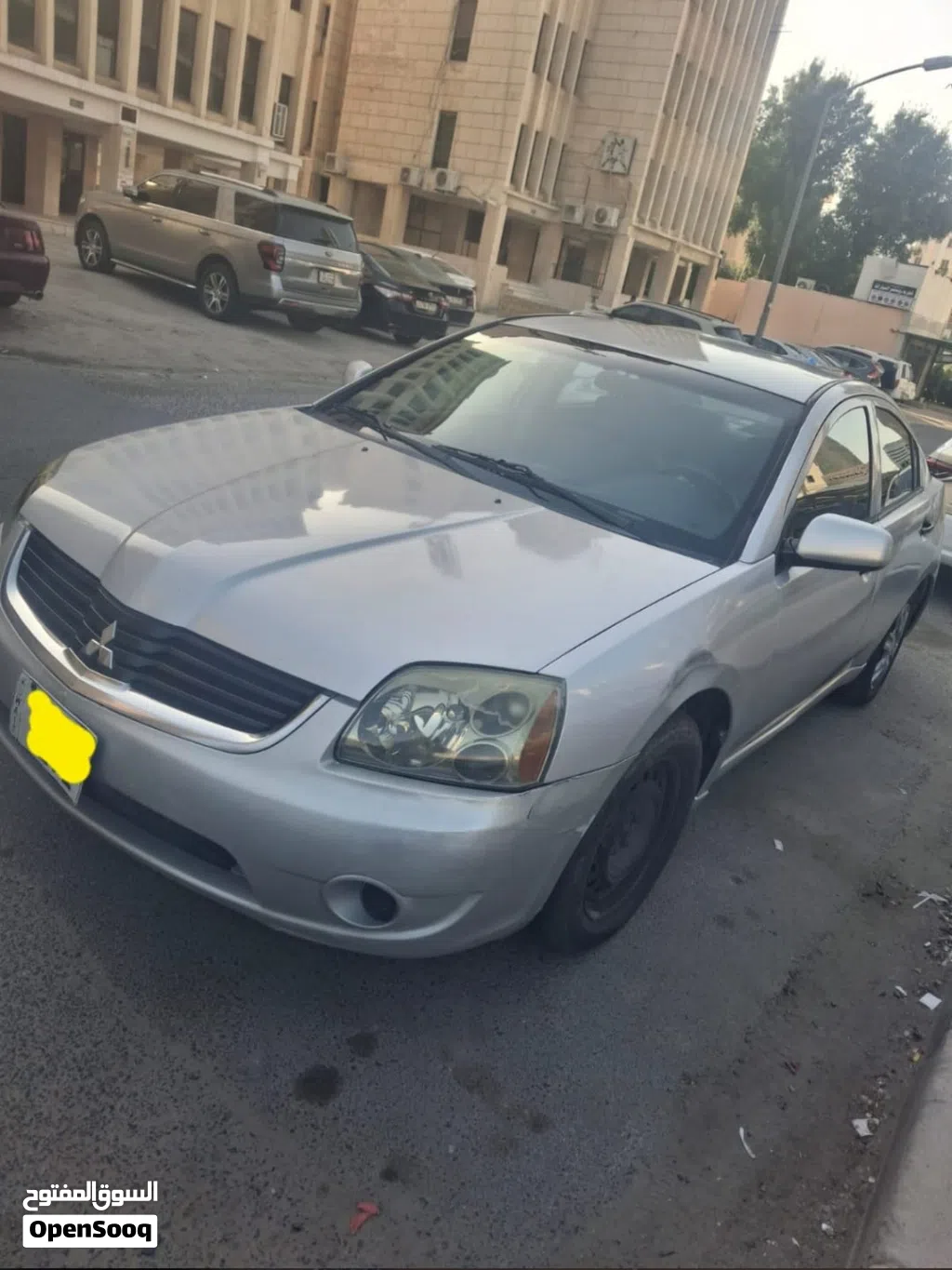 ميتسوبيشي جالنت Standard