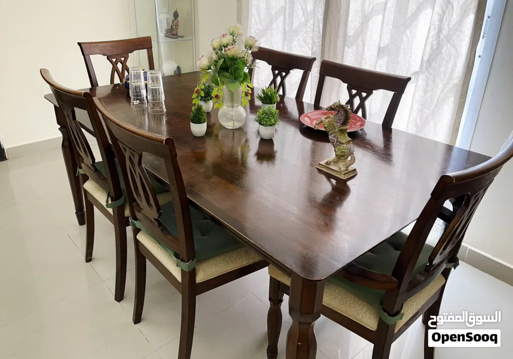 Dining Table (1 Table, 6 Chairs)