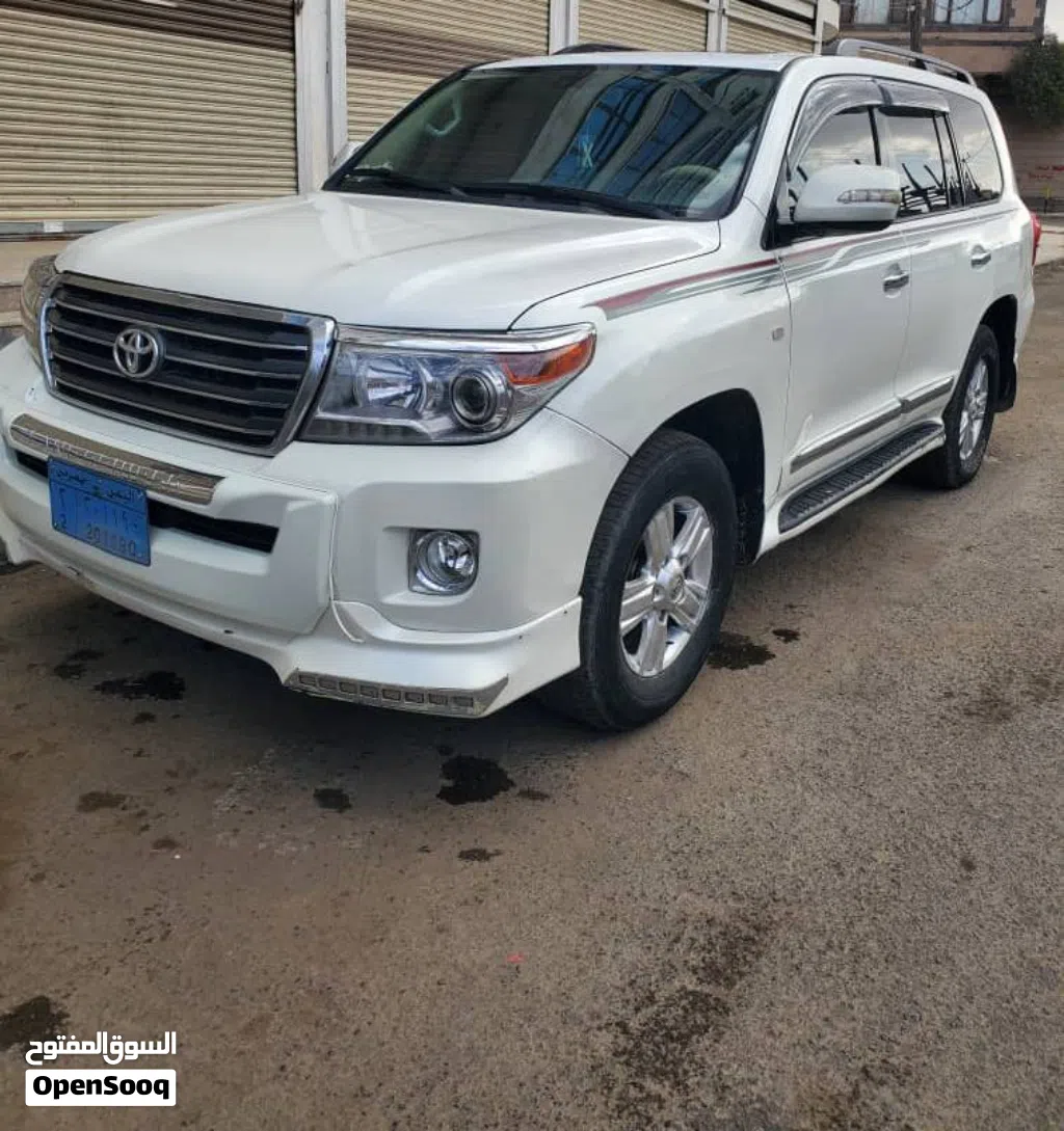 تويوتا لاند كروزر VX