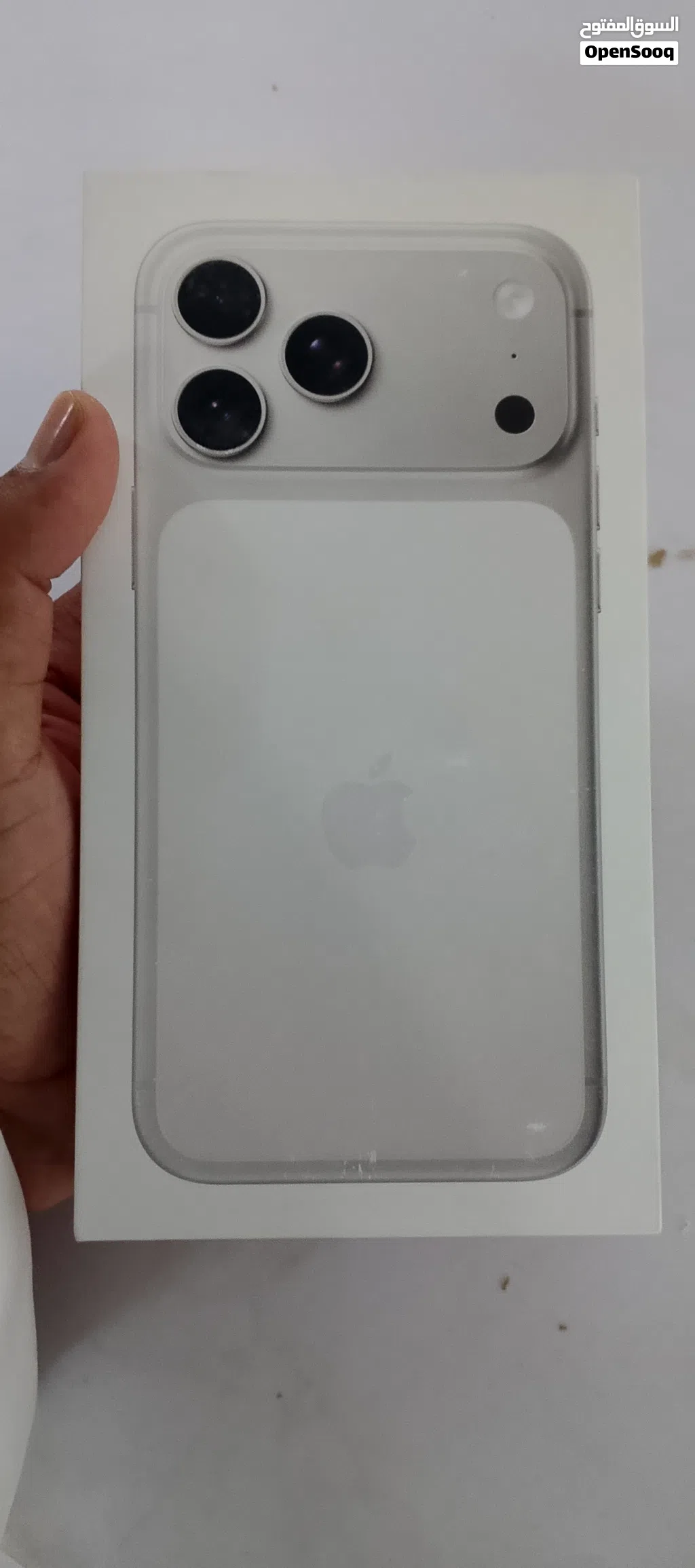 New Box pack Sealed iphone 17 pro max 256 Gb
