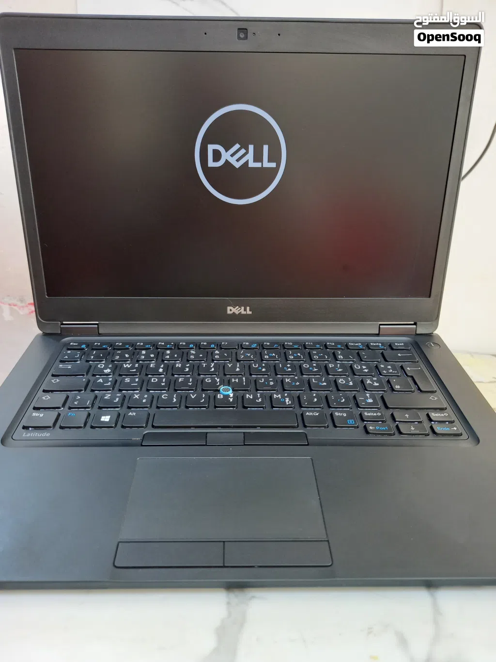 المعالج كور اي 7 الجيل 7 . dell المعالج من فئة HQ . الهارد 256 SSD الرام 8 حجم الشاشة 14