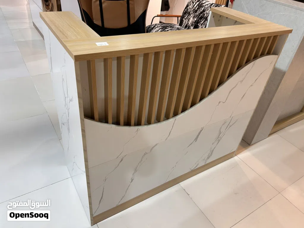 Reception Table 1.2M طاولة استقبال
