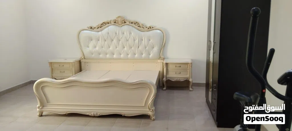 Complete bedroom