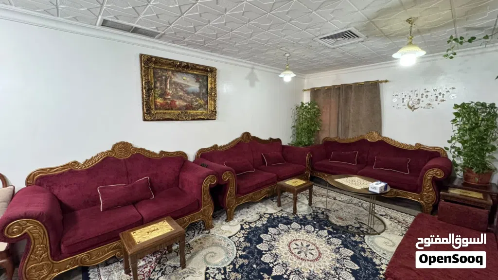 للبيع طقم كنب ملكي