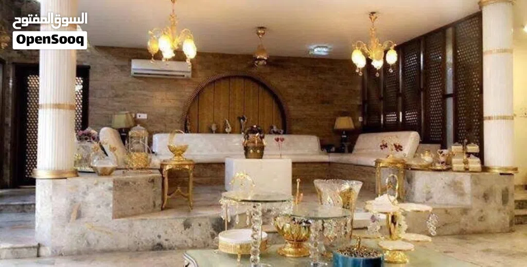 دار فخم للبيع موقع الكرادة بمساحة 375 م