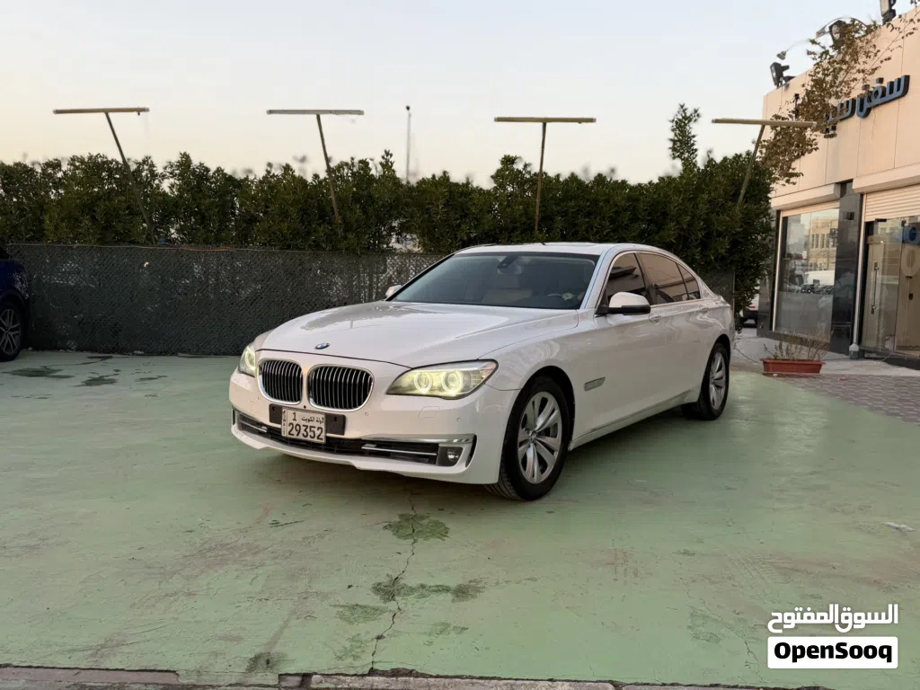 بي ام دبليو الفئة 7 730