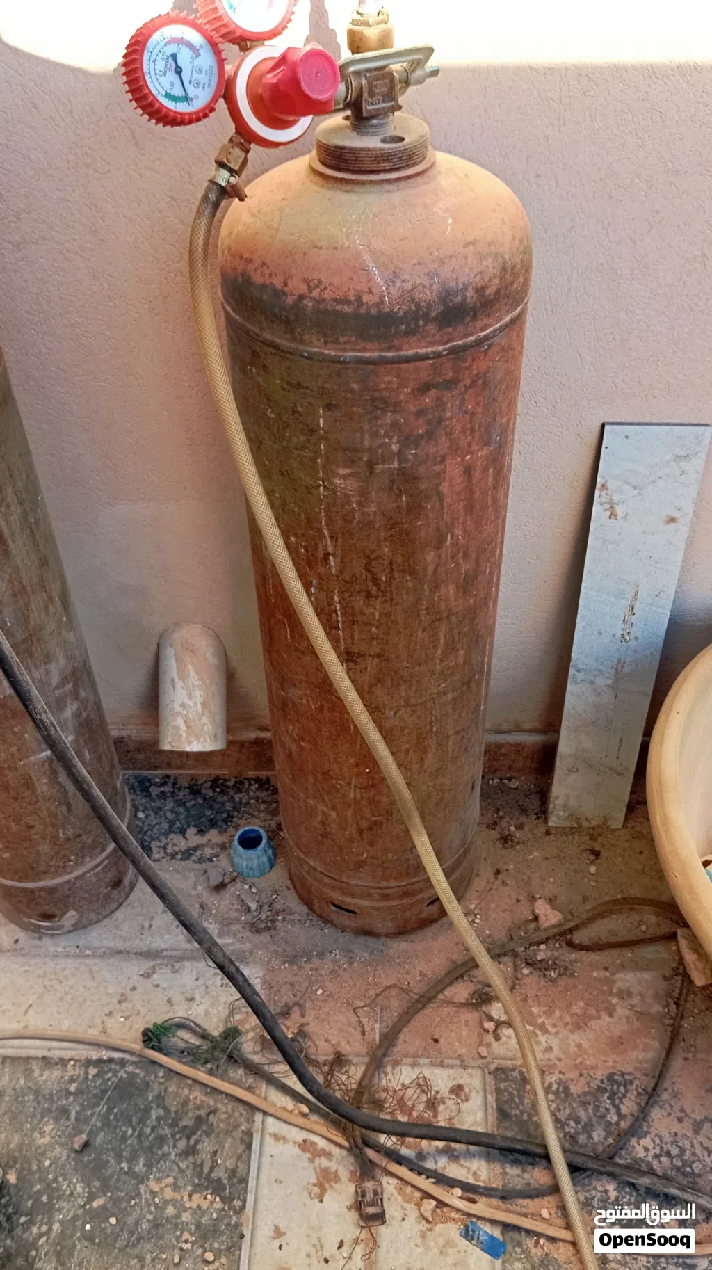 اسطوانة كربون بالساعة