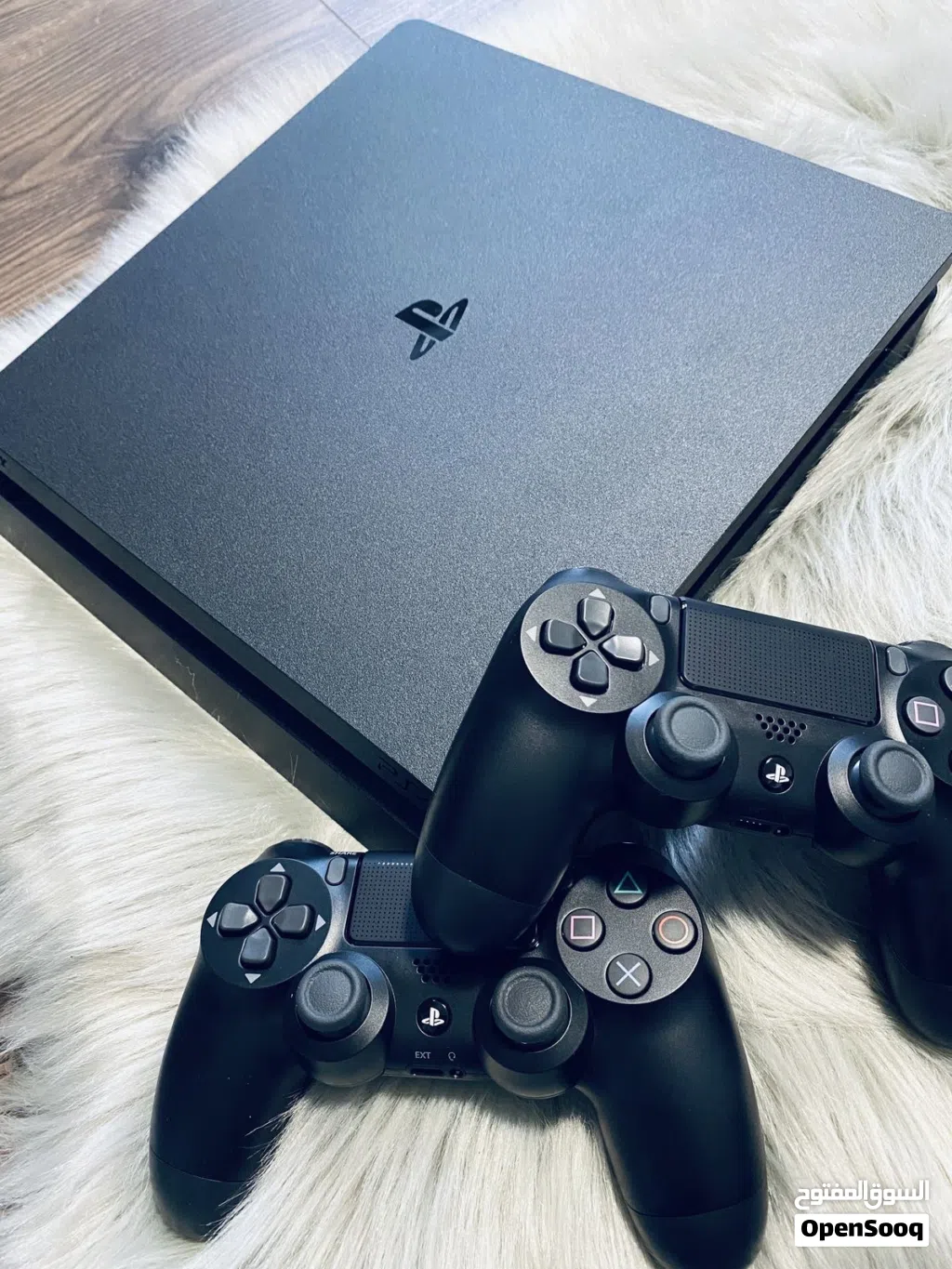 بلاستيشن 4 للبيع