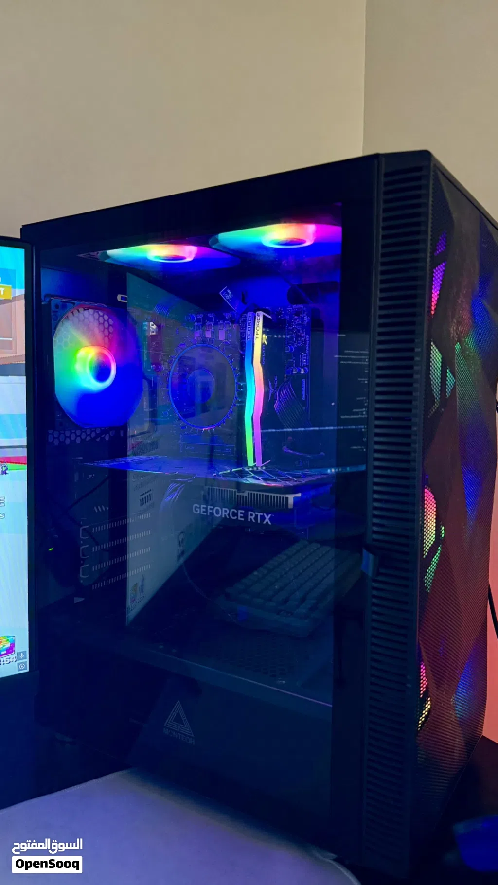 للبيع pc نظيف و شبه جديد لقطة