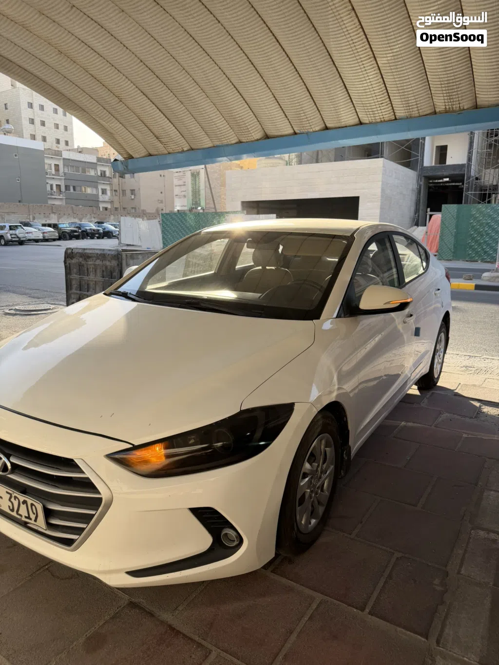 Hyundai Elantra Standard