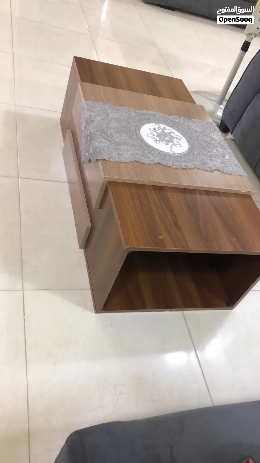 طاوله وسط مع طاوله تلفزيون ورف عدد 2