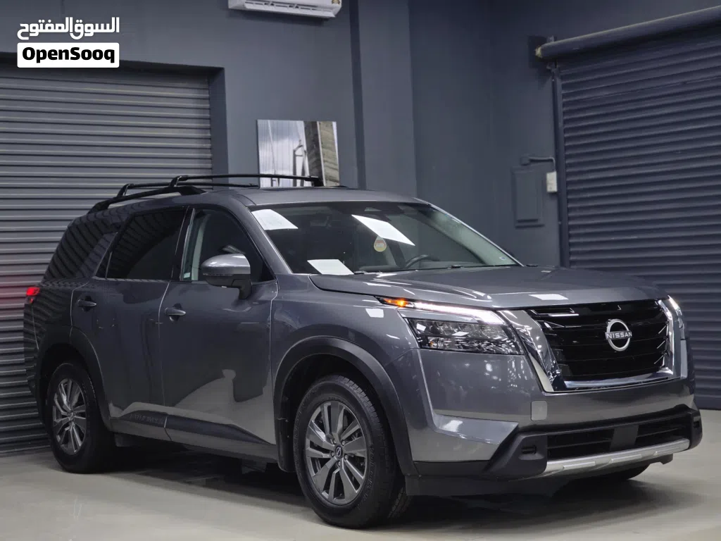 Nissan Pathfinder SV