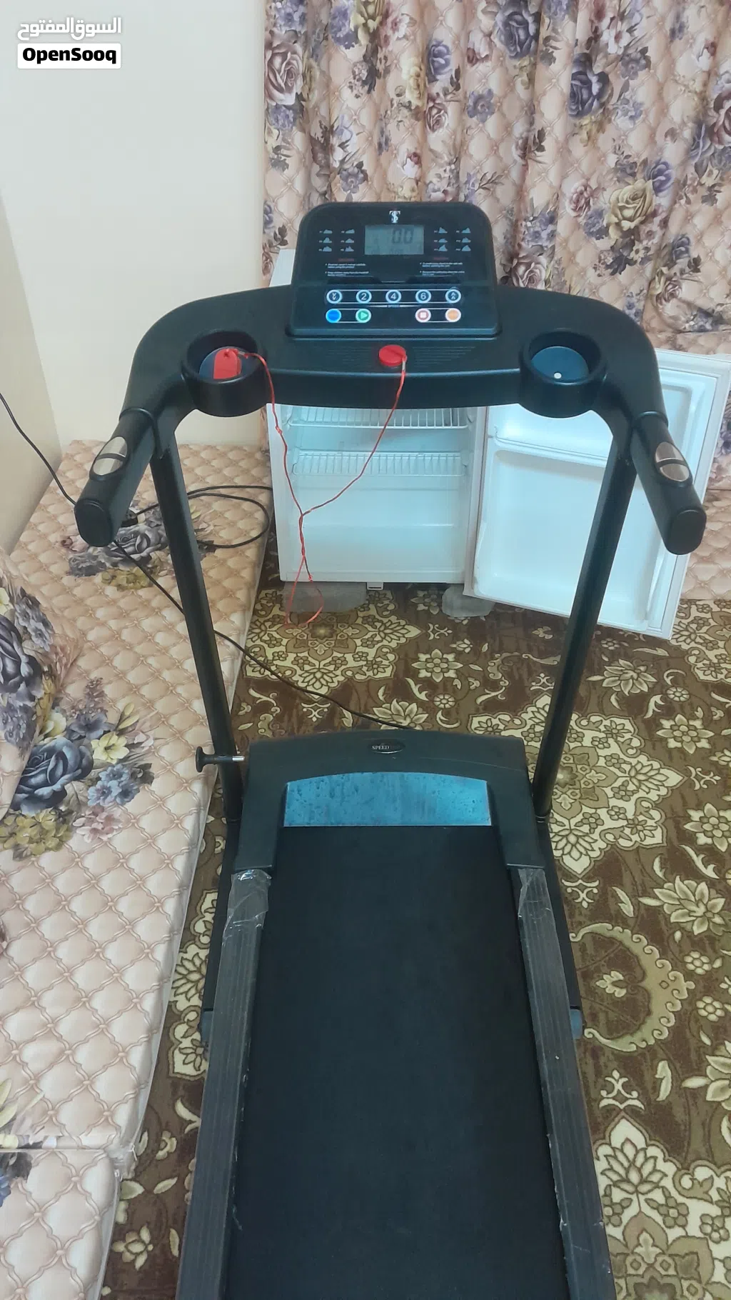 الة رياضيه للمشي وركض نظيفه
