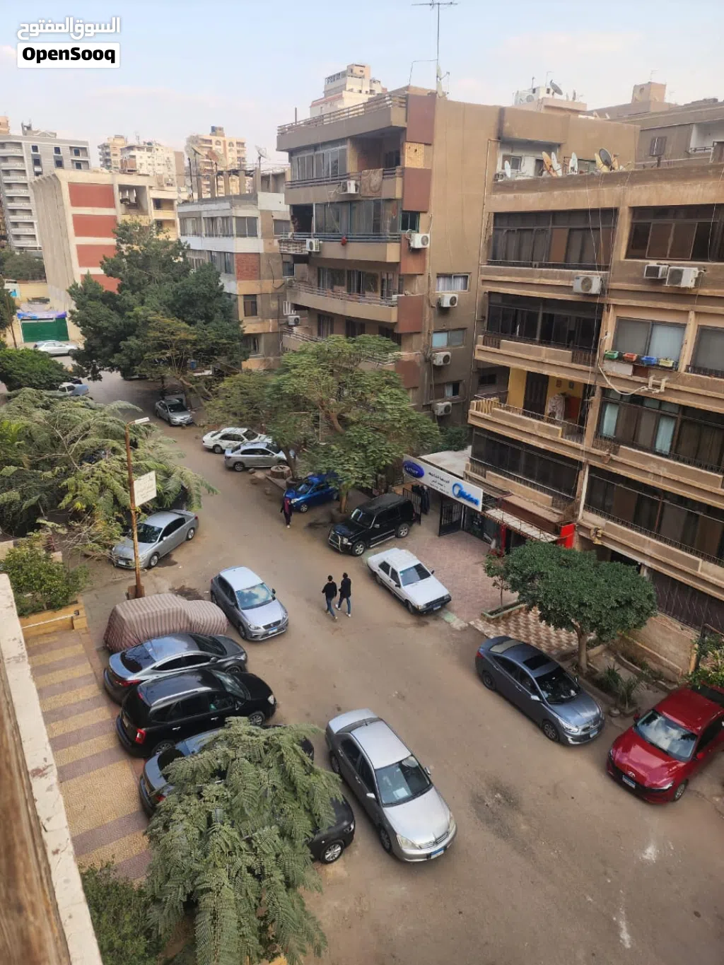 فرصه شقه للبيع بمدينه نصر المنطقه التامنه بجور السراج مول