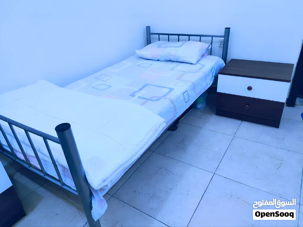 Executive bachelor super clean room for Muslim Bed space sharing room for nice people only