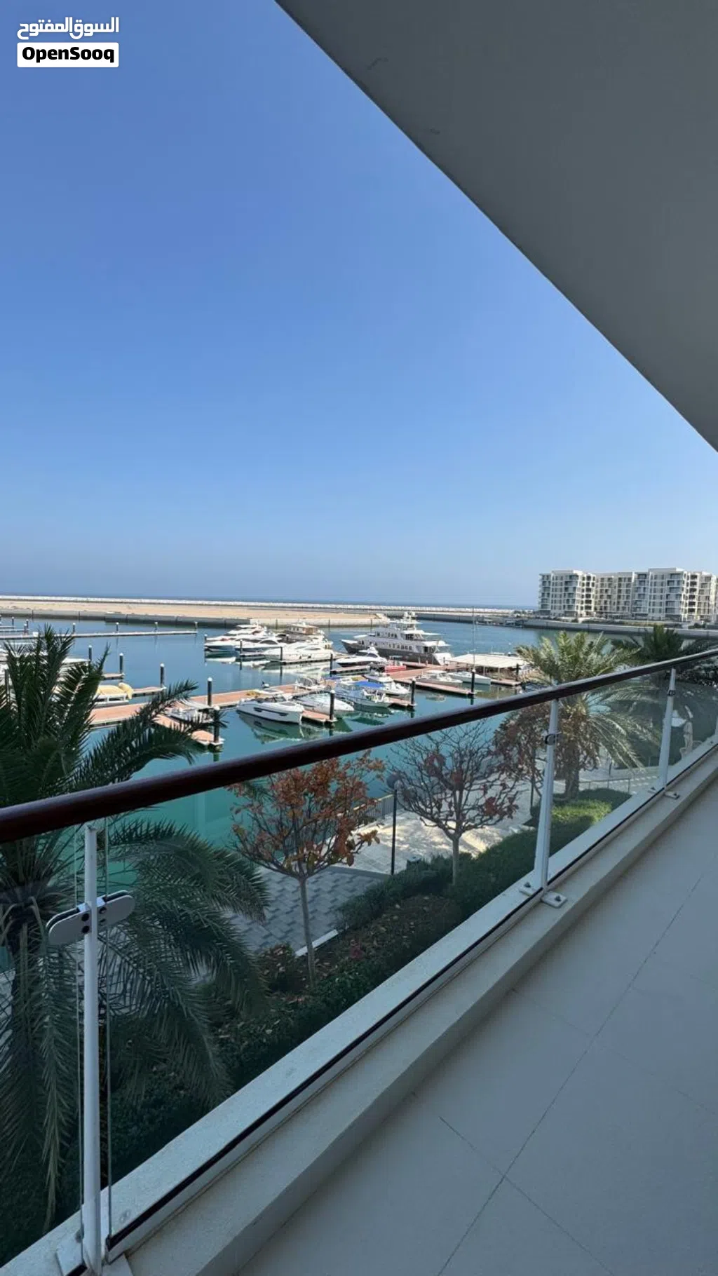 Luxury Marina-View Apartment in Al Mouj