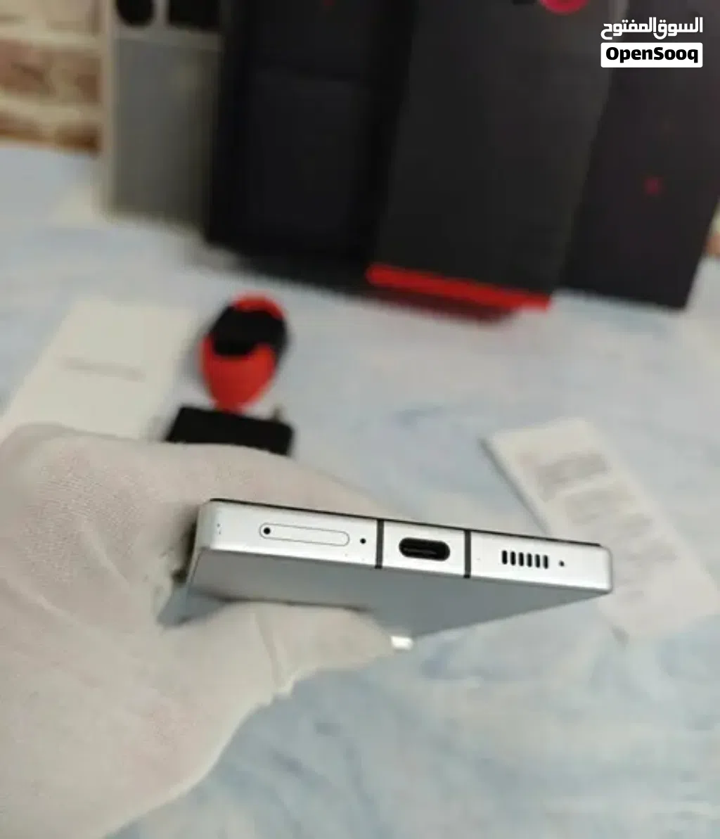 متوفر اجهزه z60 الترا بداكره 512رام16بمعالج s24الترا اجهزه جديده واصليه متوفر بالسعر 3450دينار مكان