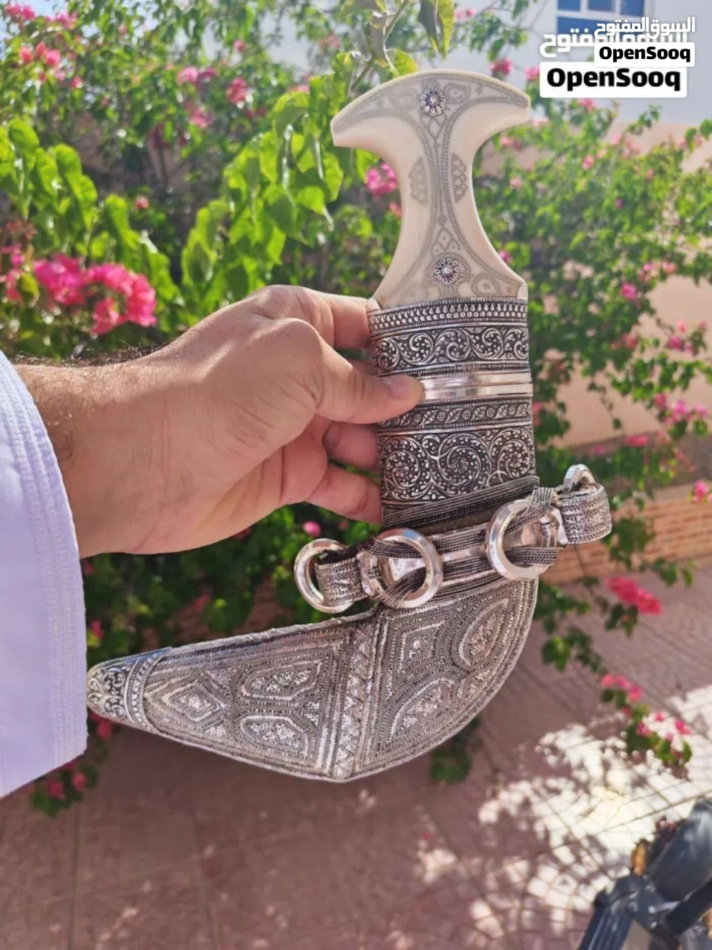خنجر باطنية للبيع