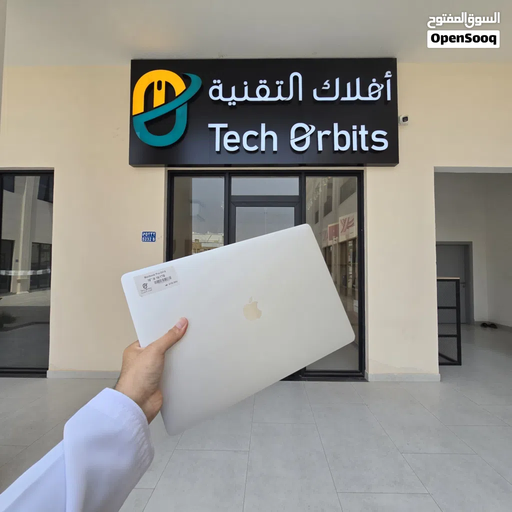 ماك بوك برو i9 مقاس 16 إنش — مساحة 1TB