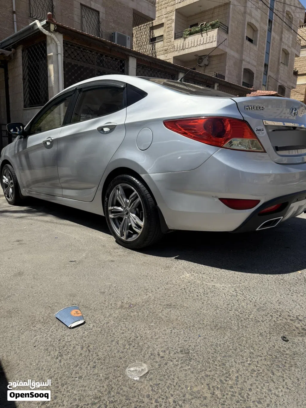 هيونداي اكسنت GL