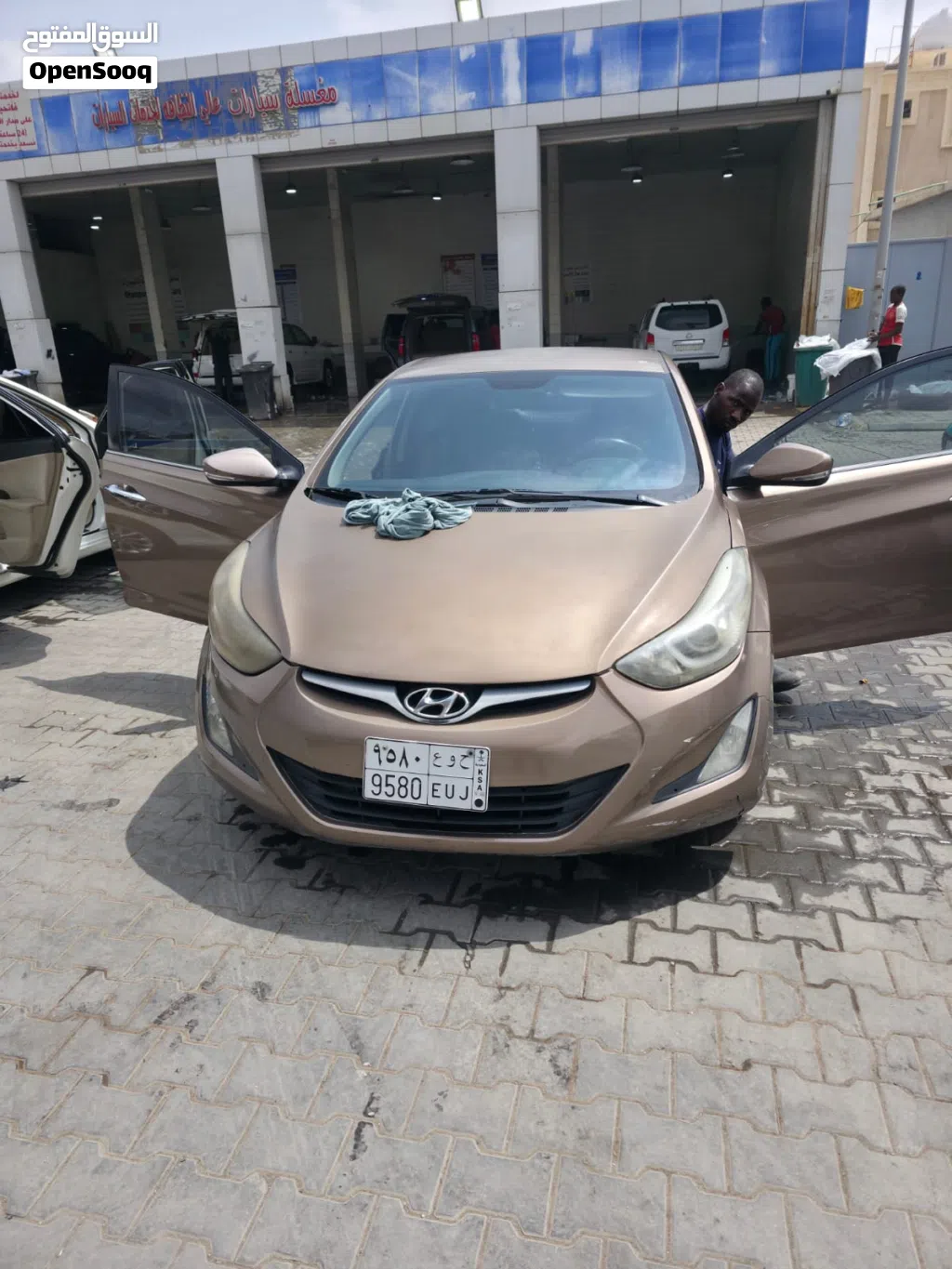 هيونداي النترا GLS