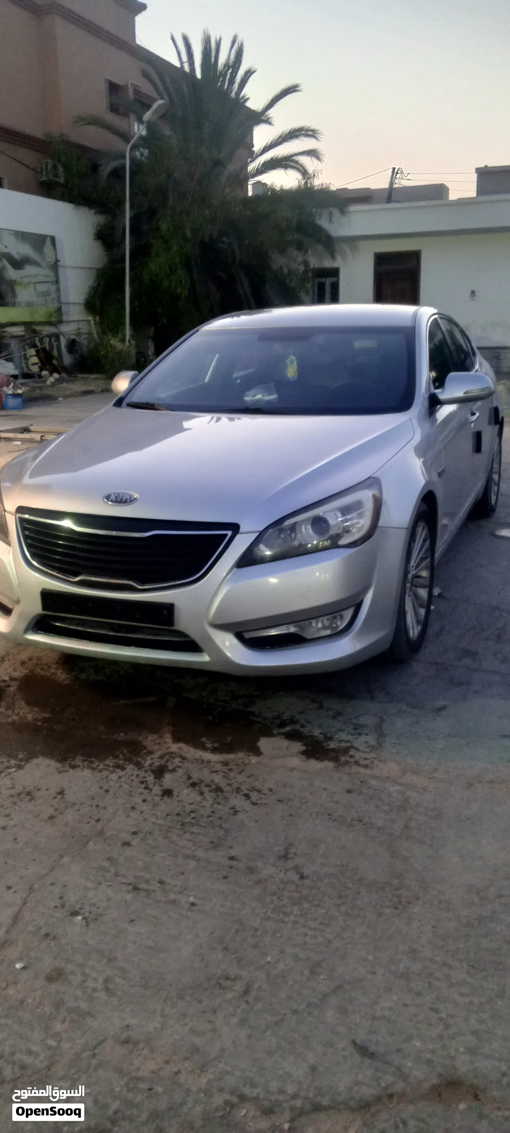 كيا كادينزا Limited