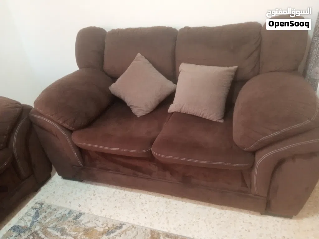 طقم كنب الدب للبيع بحالة جيدة جدا