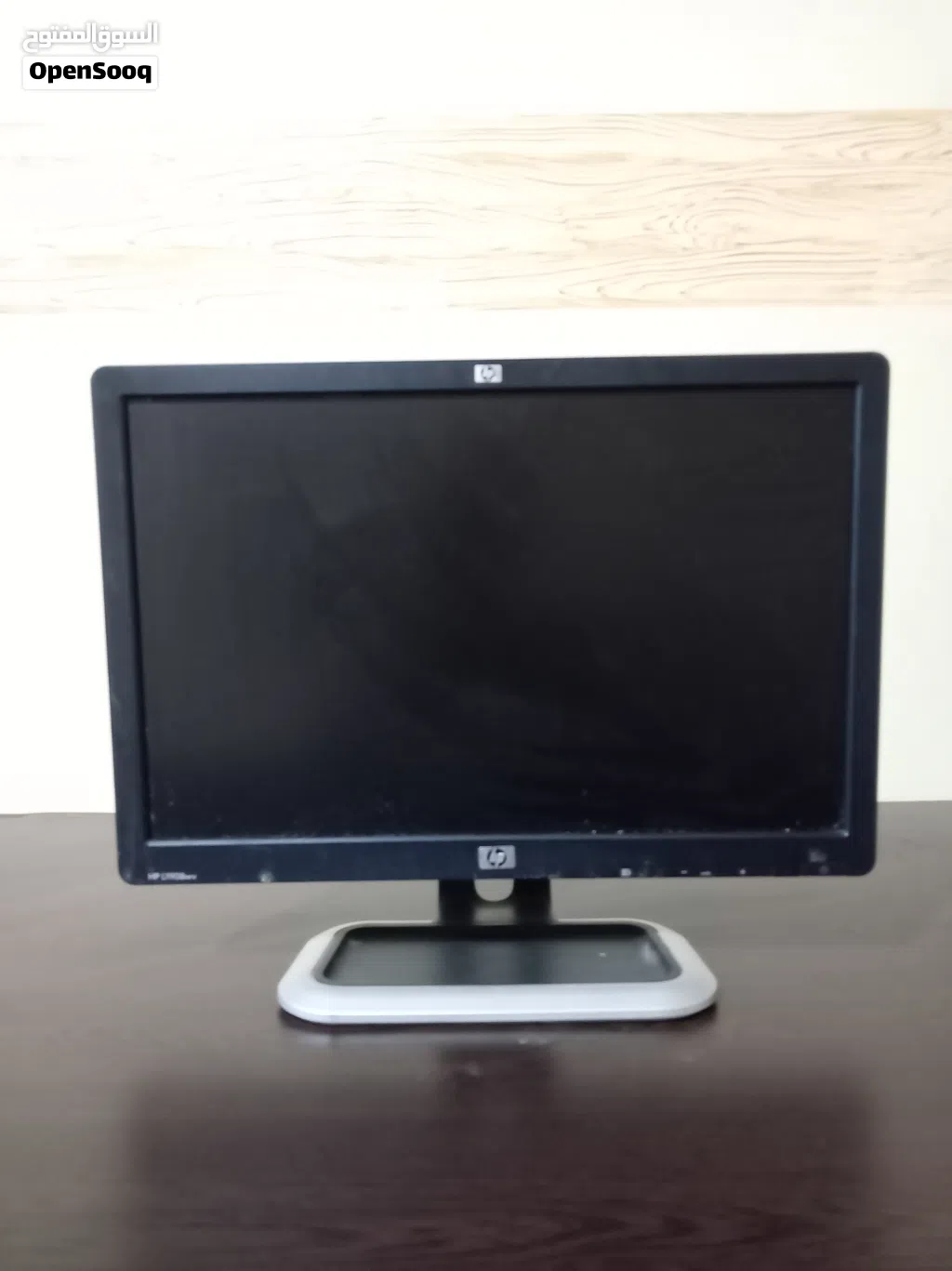 شاشة hp الحجم 19انش موديلL1908wv