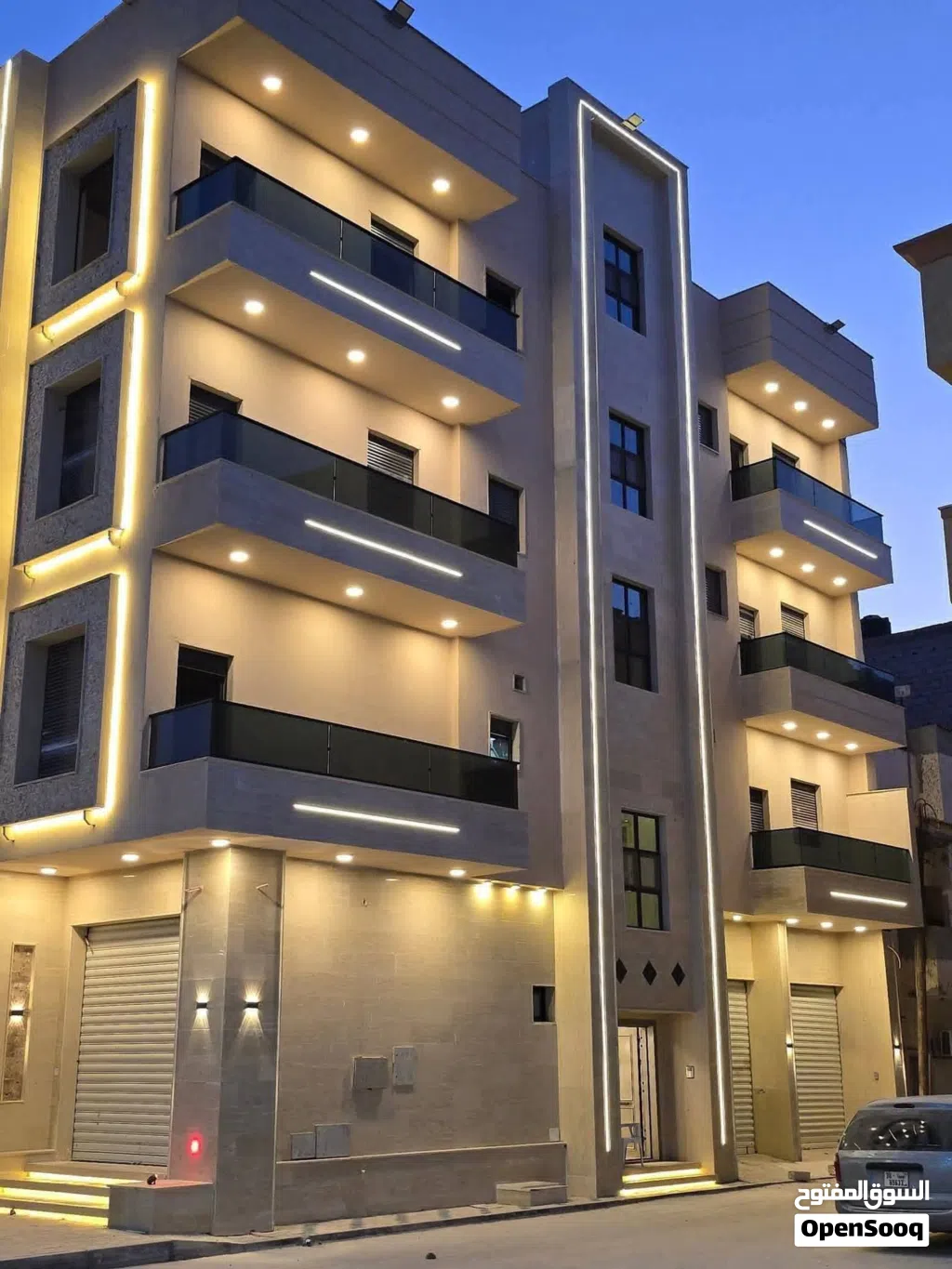 عمارة استثمارية عالرئيسي للبيع ارض ازواوة تصلح كمشروع شقق فندقية راقية