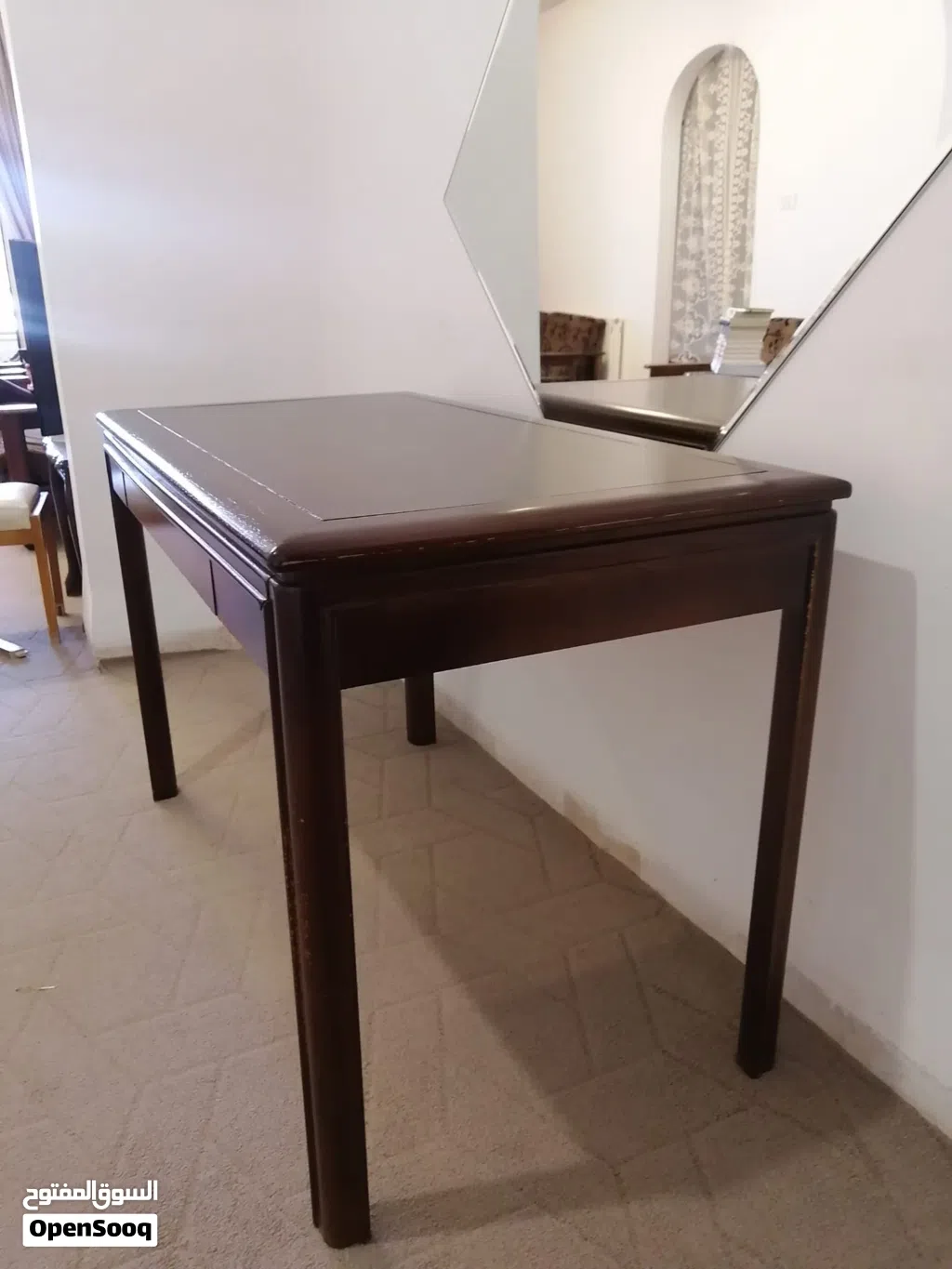 طاولة كونسول / مكتب أمريكي أصلي فاخر، ماركة Drexel Heritage(خشب زان).