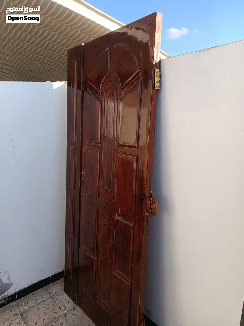 باب خشب خارحي فردين من غير حلق بحاله ممتازه بسعر 150 فقط