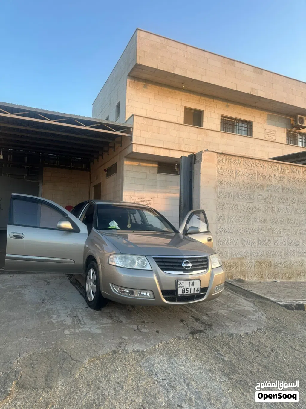 نيسان صني Standard