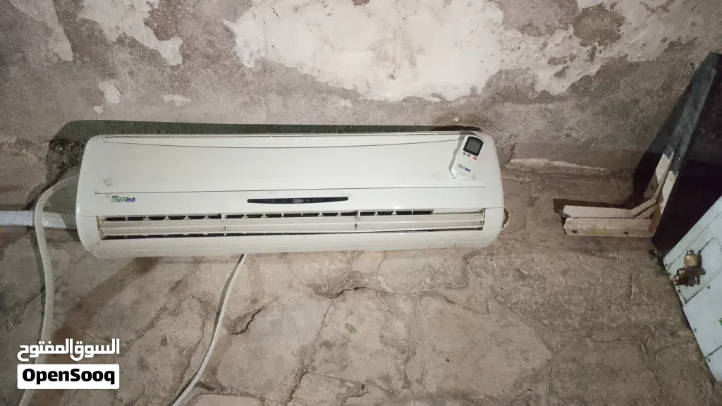 مكيف 2 طن الله يبارك كامل مع ريموت وقاعدته خارجي وداخلي مواسير نحاس مولر مكيف 2 طن حامي بارد ثلج