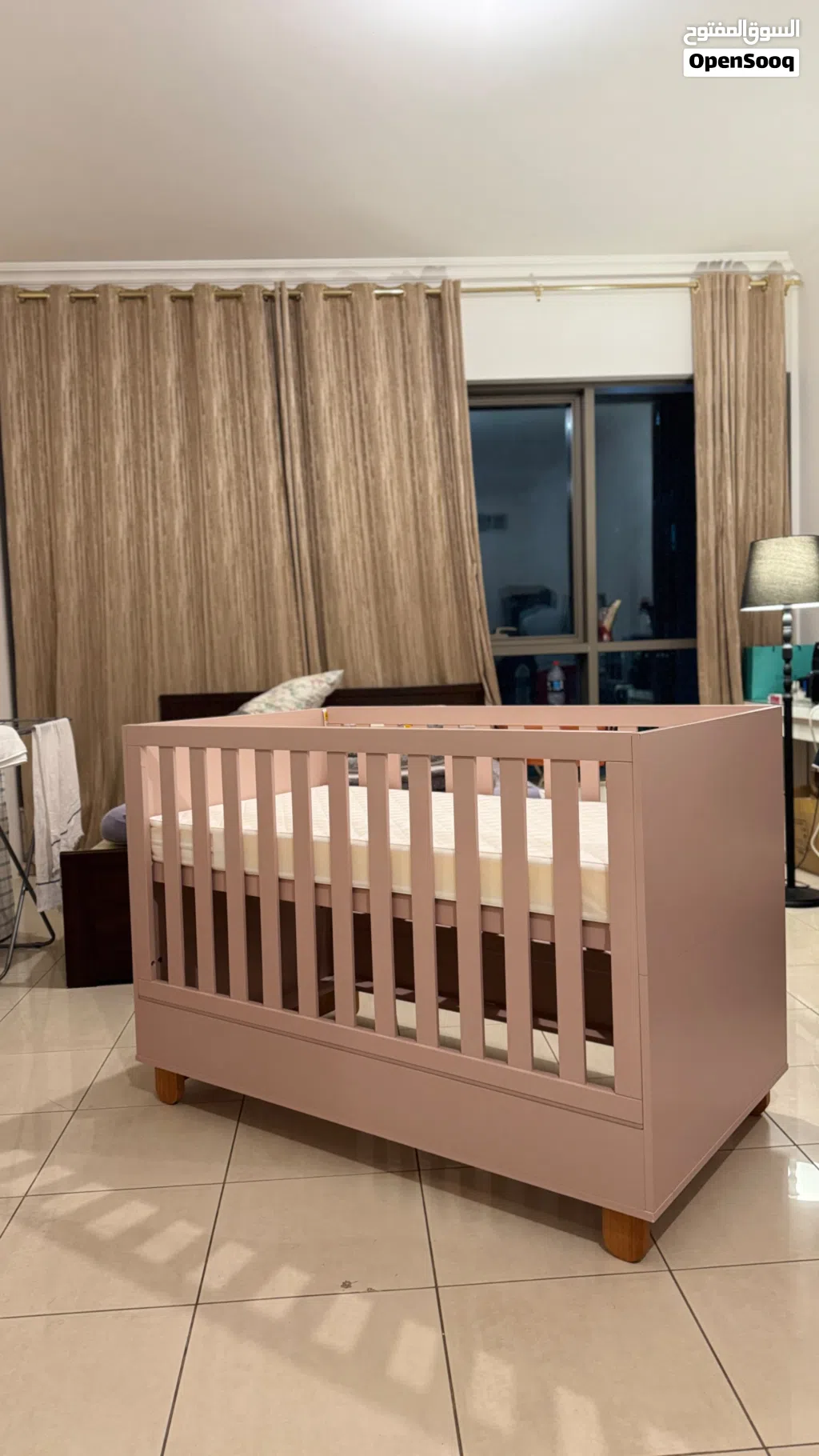 3-in-1 Convertible Baby Crib with Mattress – Full Wooden Like New AED 899 (Negotiable)