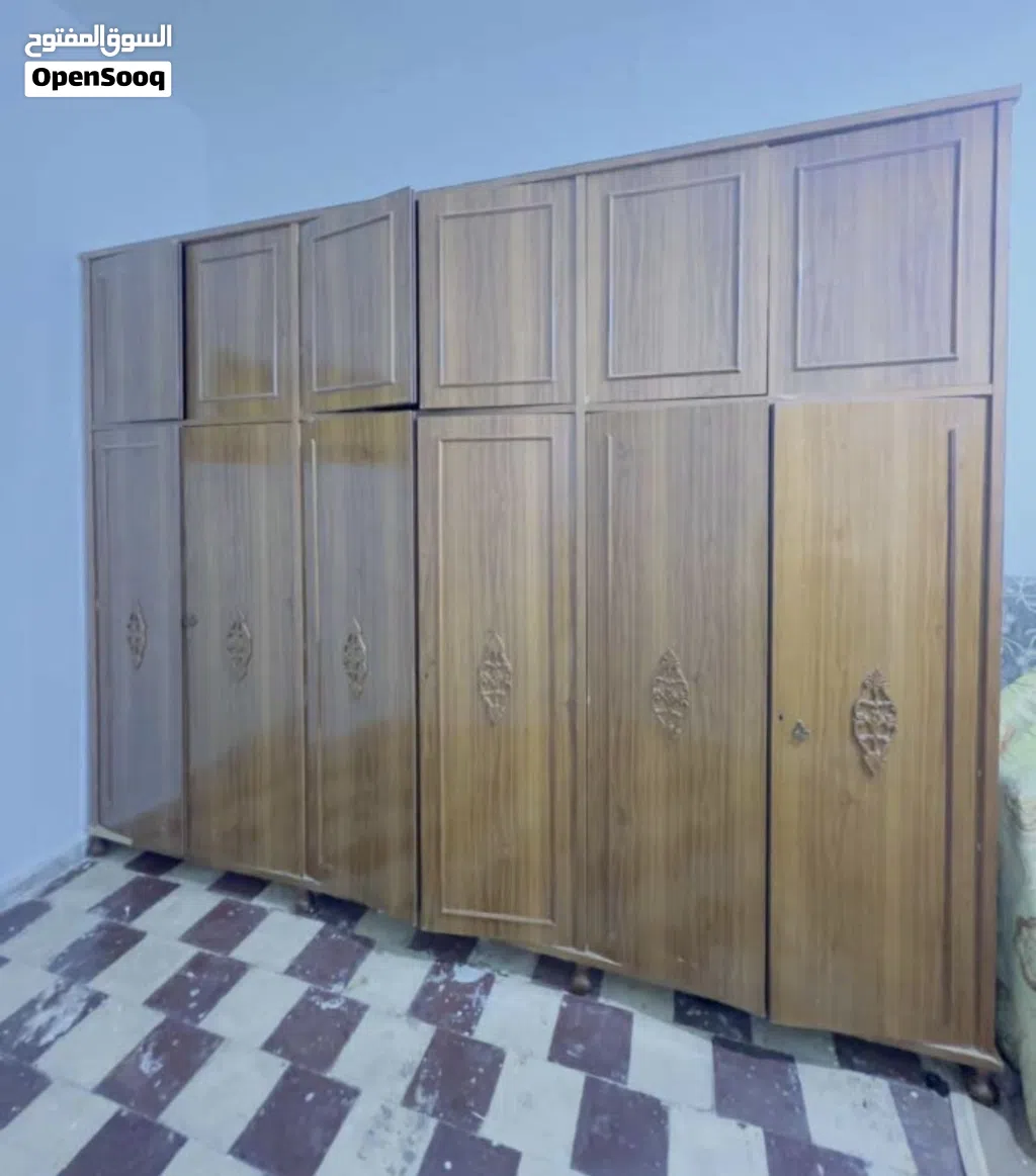 دولاب مهني بحالة ممتازة