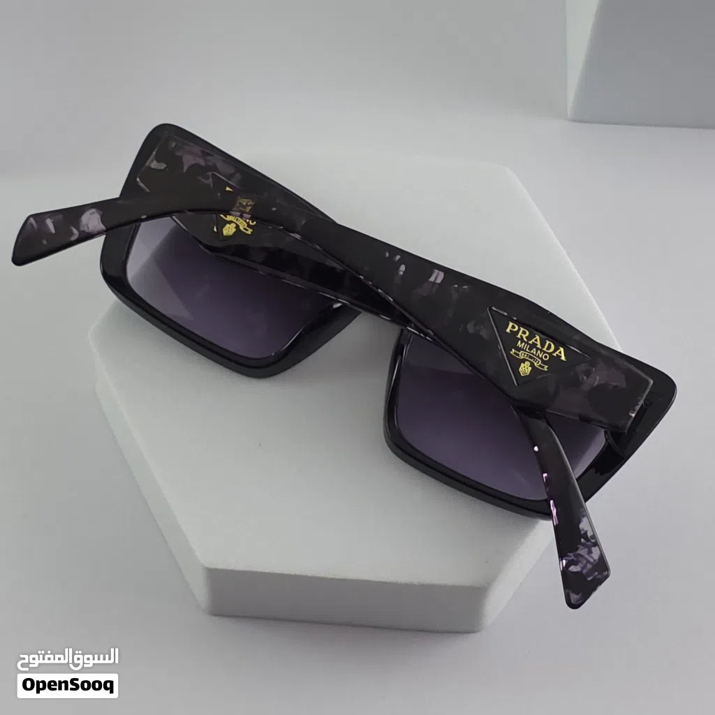 نظارة prada الفاخرة