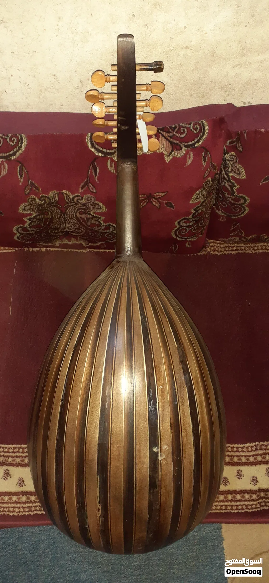 عود عراقي قديم ومميز (لعشاق الطرب الأصيل والأنغام الدافئة)