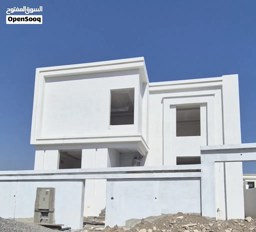 فيلا جديدة بالرميس 6 غرف نوم جنب المدارس والمركز الصحي