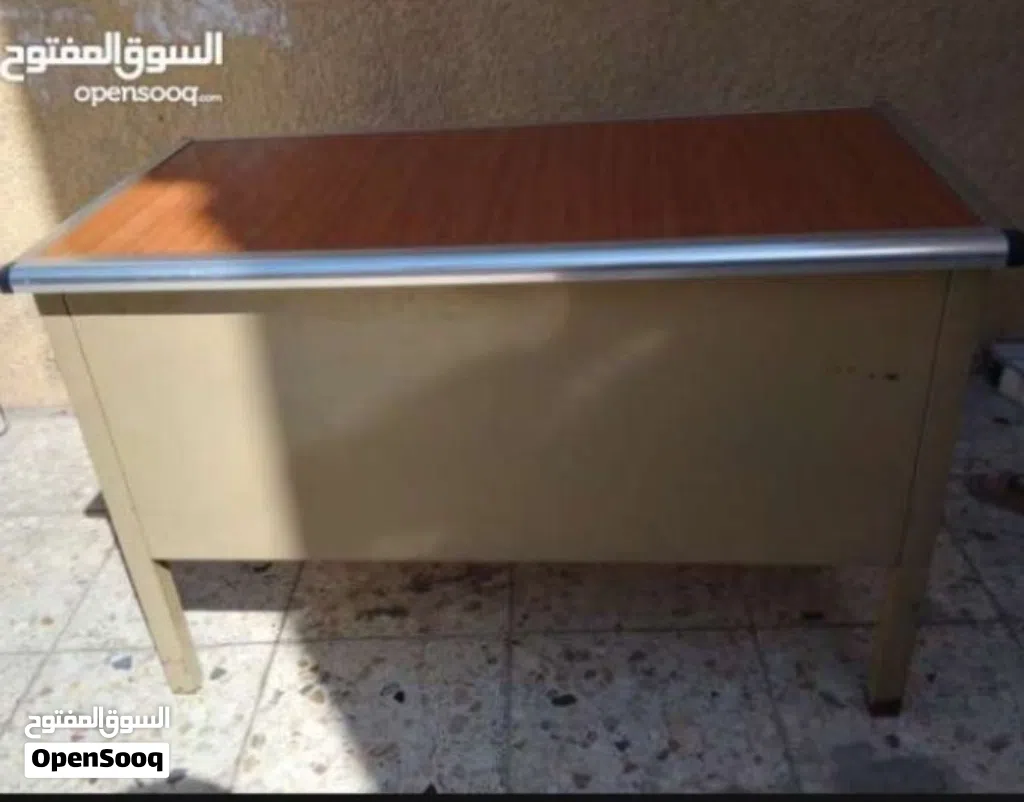ميز المنيوم للبيع