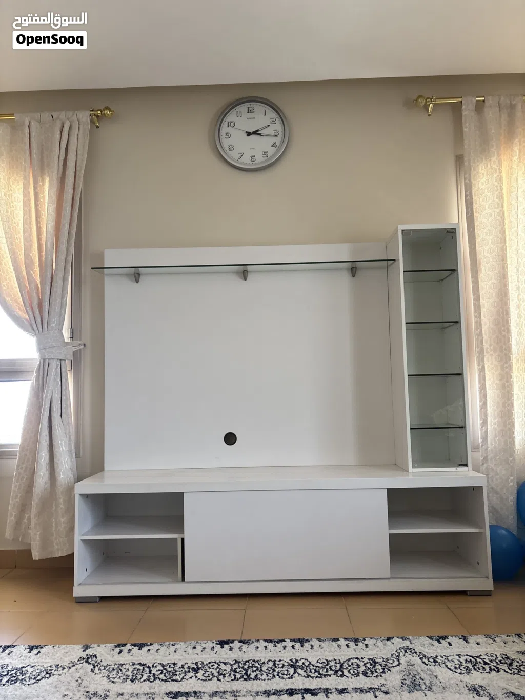 White TV unit