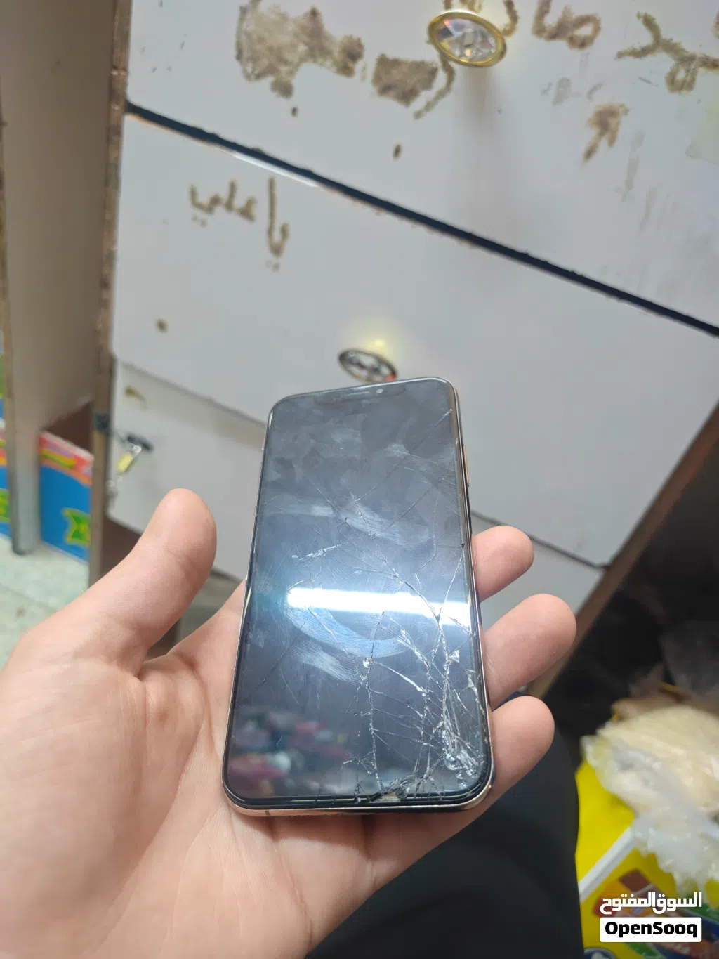 ايفون XS جهاز تجي تفحص تاخذ بيه مجال قيم او اخذ