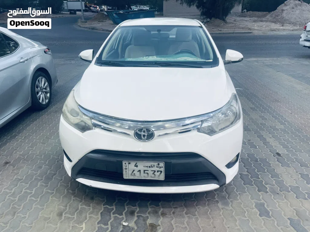 Toyota Yaris E