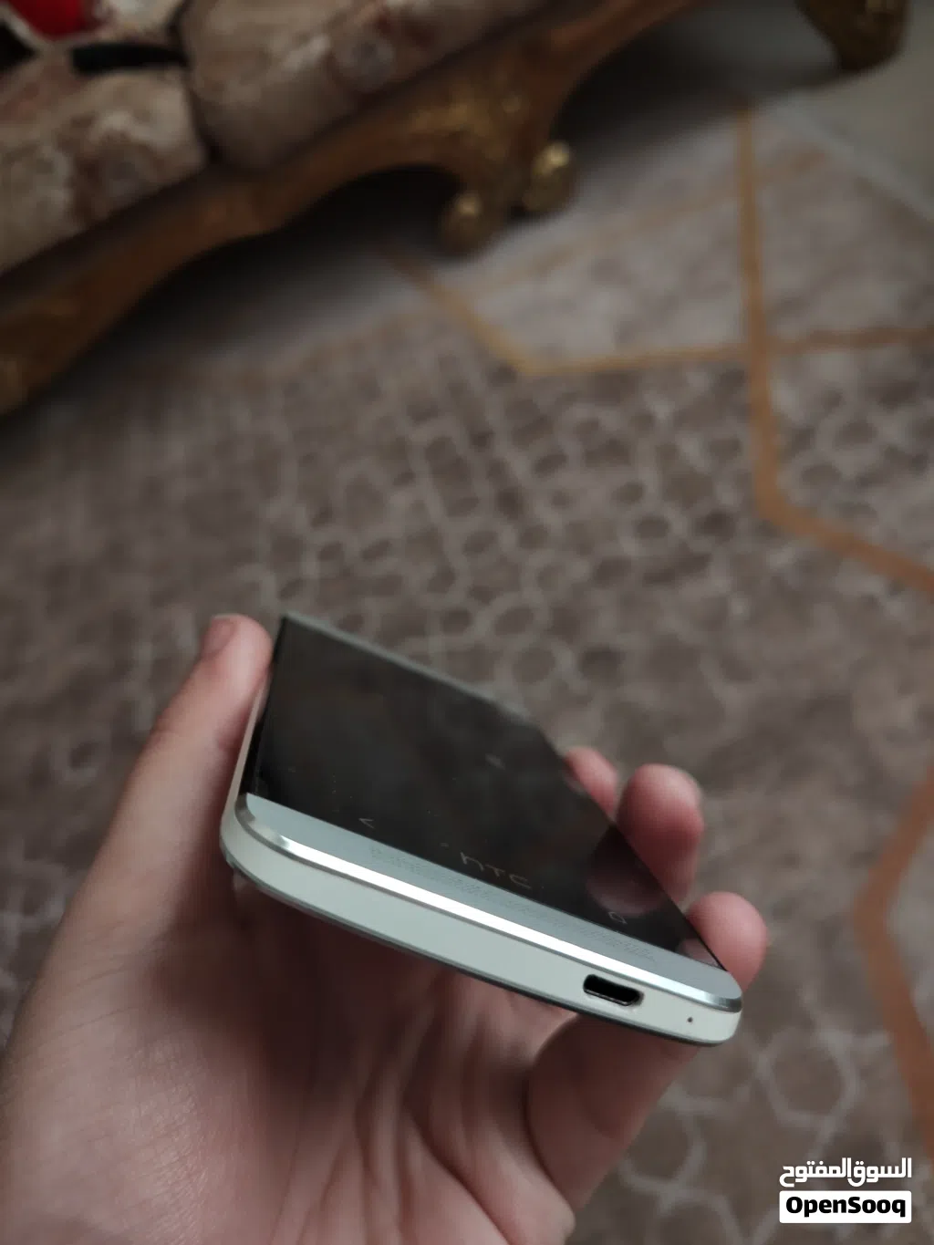 جهاز HTC one مميز جداً