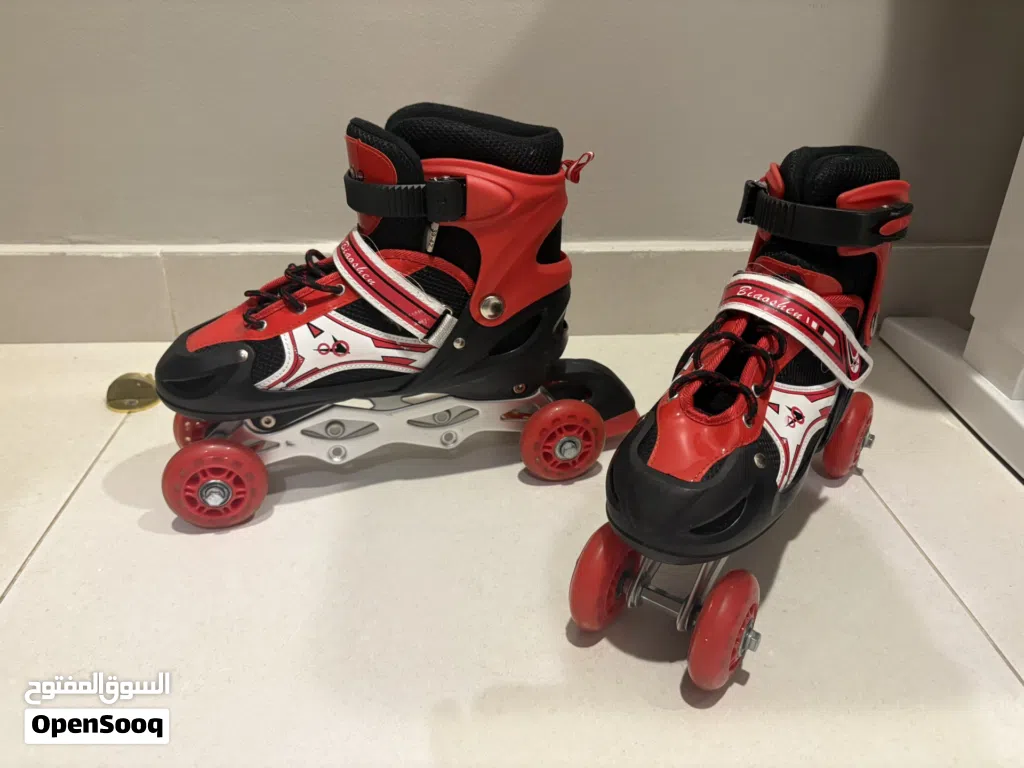 Adjustable size 4 wheel skating shoes 39-40 size