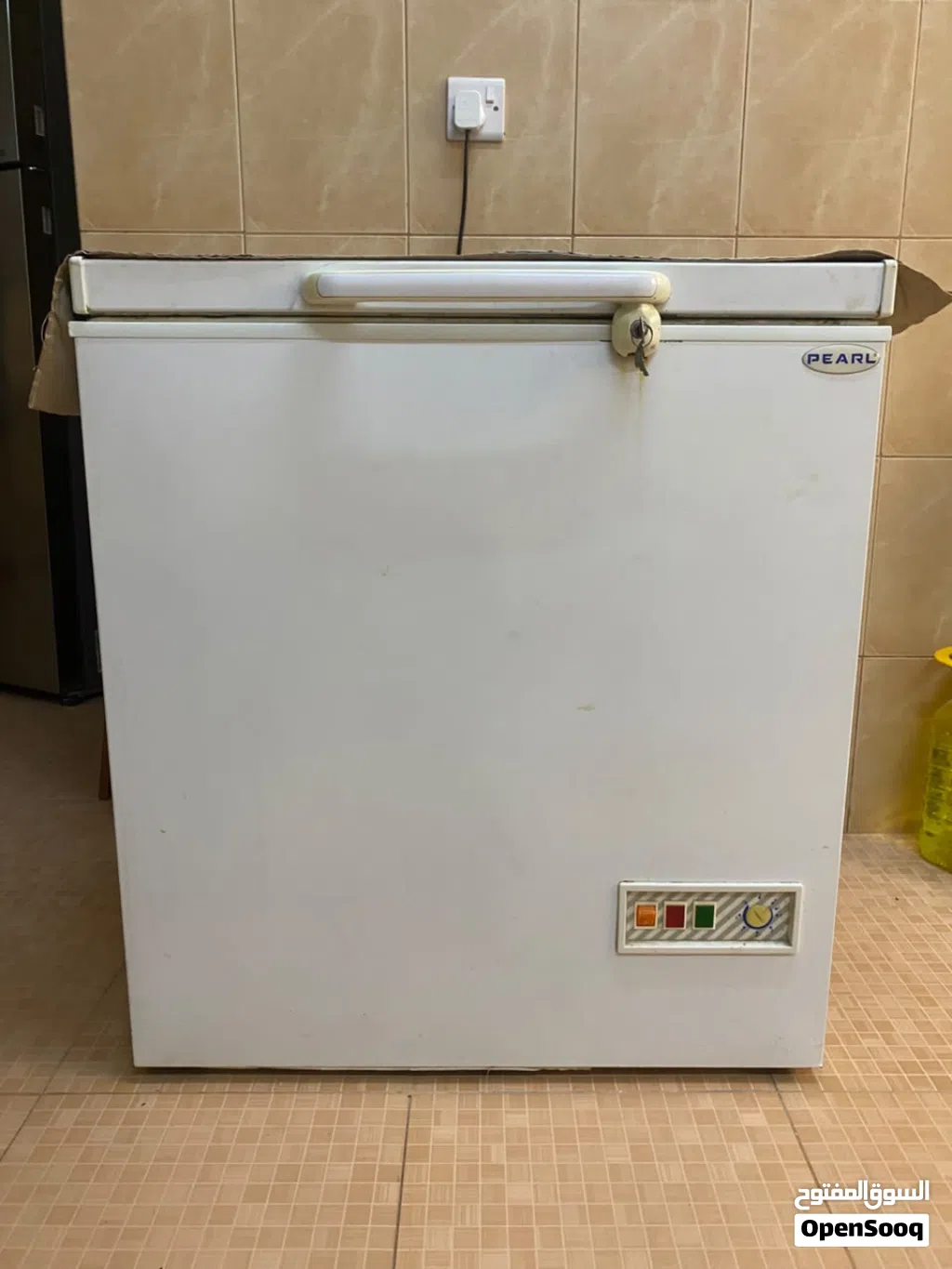 للبيع فريزر Pearl 250L لتر