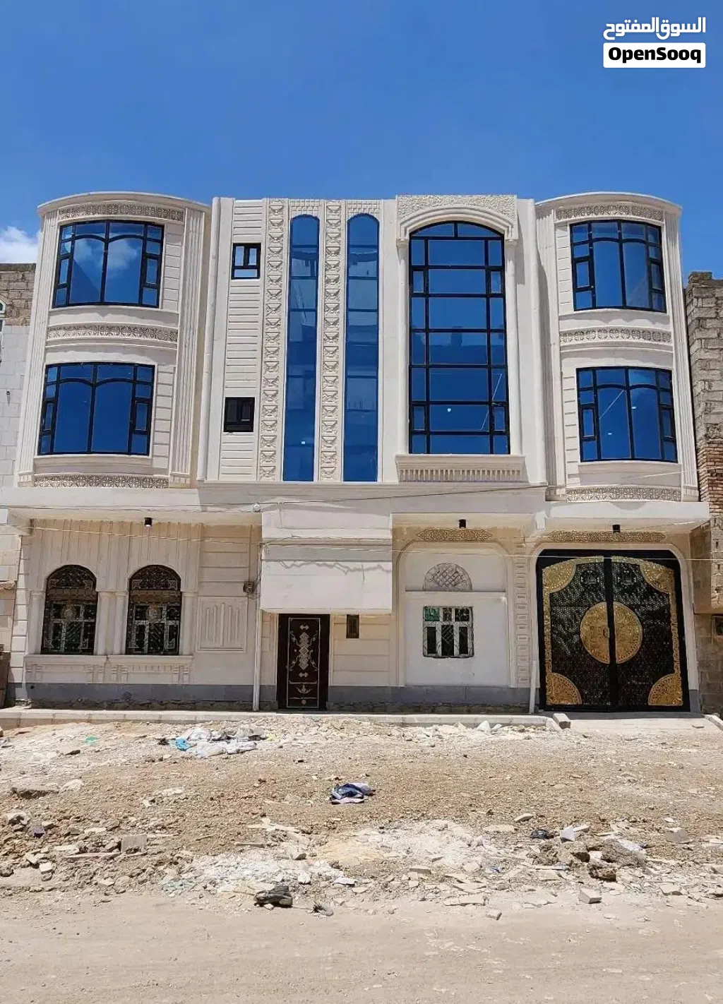 عمارة حجر سكنية ثلاثة دور تشطيب سوبر لوكس وسعر خاص