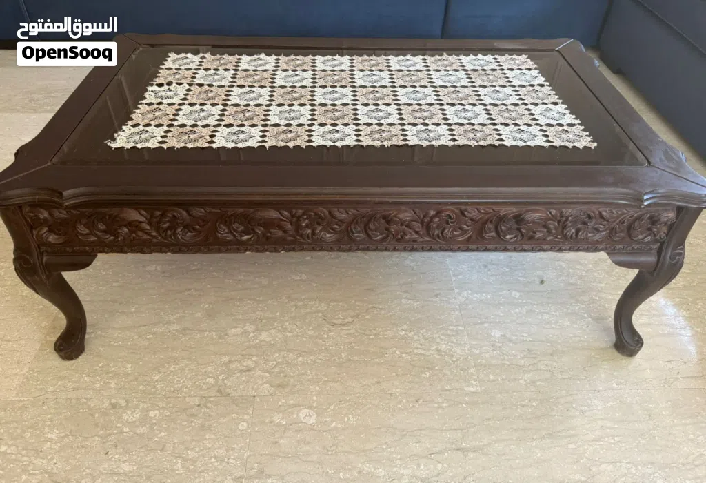 طاوله وسط حفر للبيع بسعر مغري