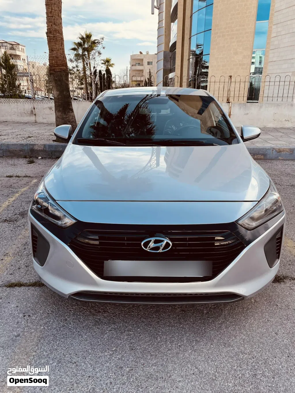 هيونداي ايونيك Standard