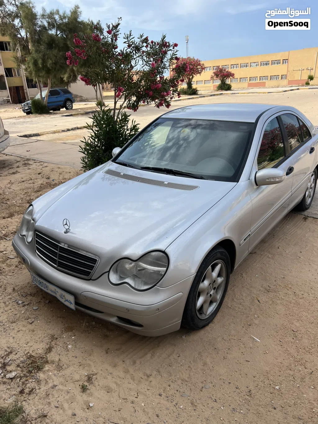 مرسيدس بنز الفئة-C C 200