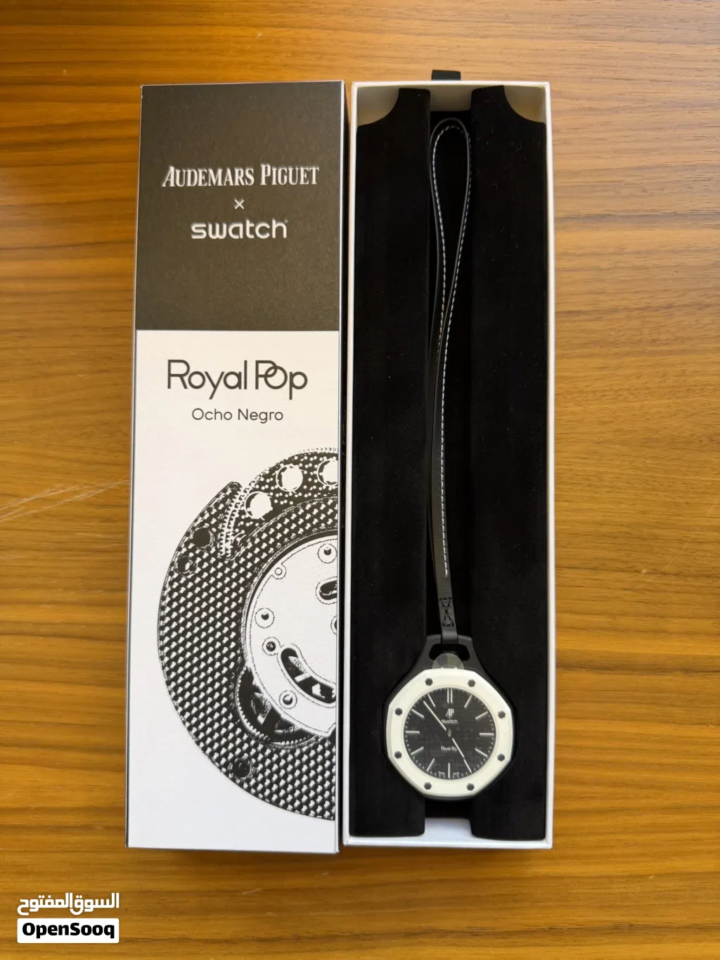 Swatch AP Royal Pop - Ocho Negro